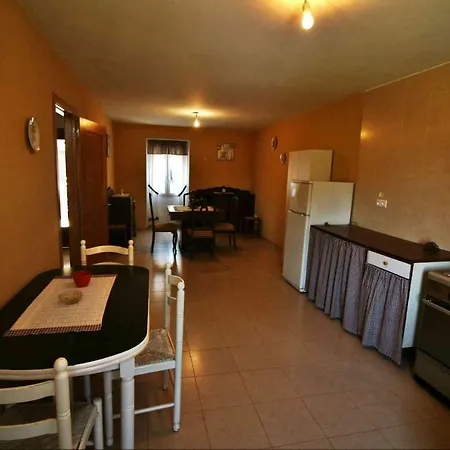 Casa Vella De Esteiro Holiday home Creo