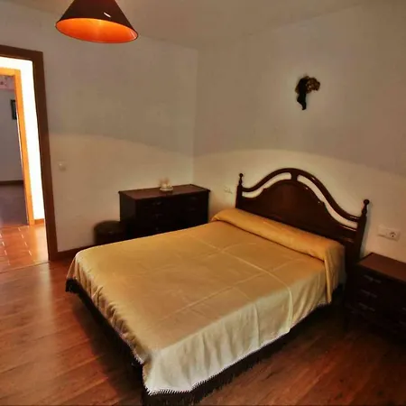 Holiday home Casa Vella De Esteiro *